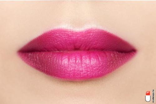 Как сделать губы более пухлыми с помощью макияжа. Как сделать губы пухлыми без инъекций? Тренируемся перед зеркалом