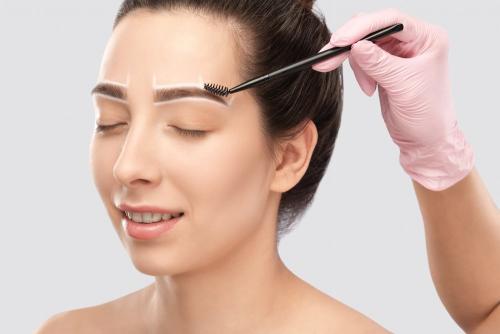 Как придать бровям идеальную форму: советы и рекомендации 01