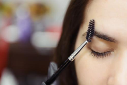Как правильно использовать кисточку для бровей. Совсем не мелочь: все о кистях для бровей