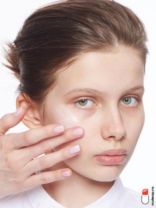 Каким образом проводится процедура смешивания и нанесения смеси на кожу. Как сделать бейкинг? Пошаговая фотоинструкция